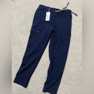 FIGS XS Navy Yola petite Skinny scrub pants. Brand new! Tags still on!!